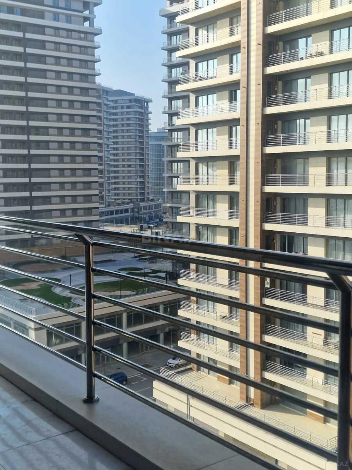 Kirayə verilir 3 otaqlı mənzil 160 m²