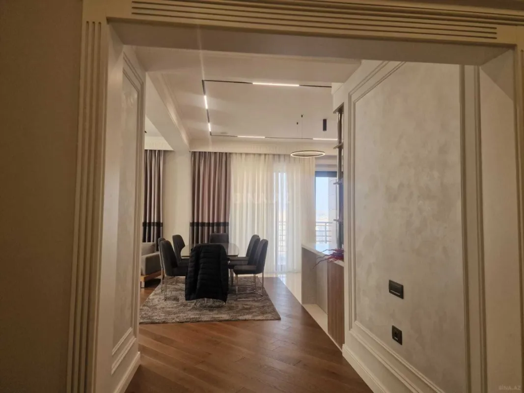 Kirayə verilir 3 otaqlı mənzil 160 m²