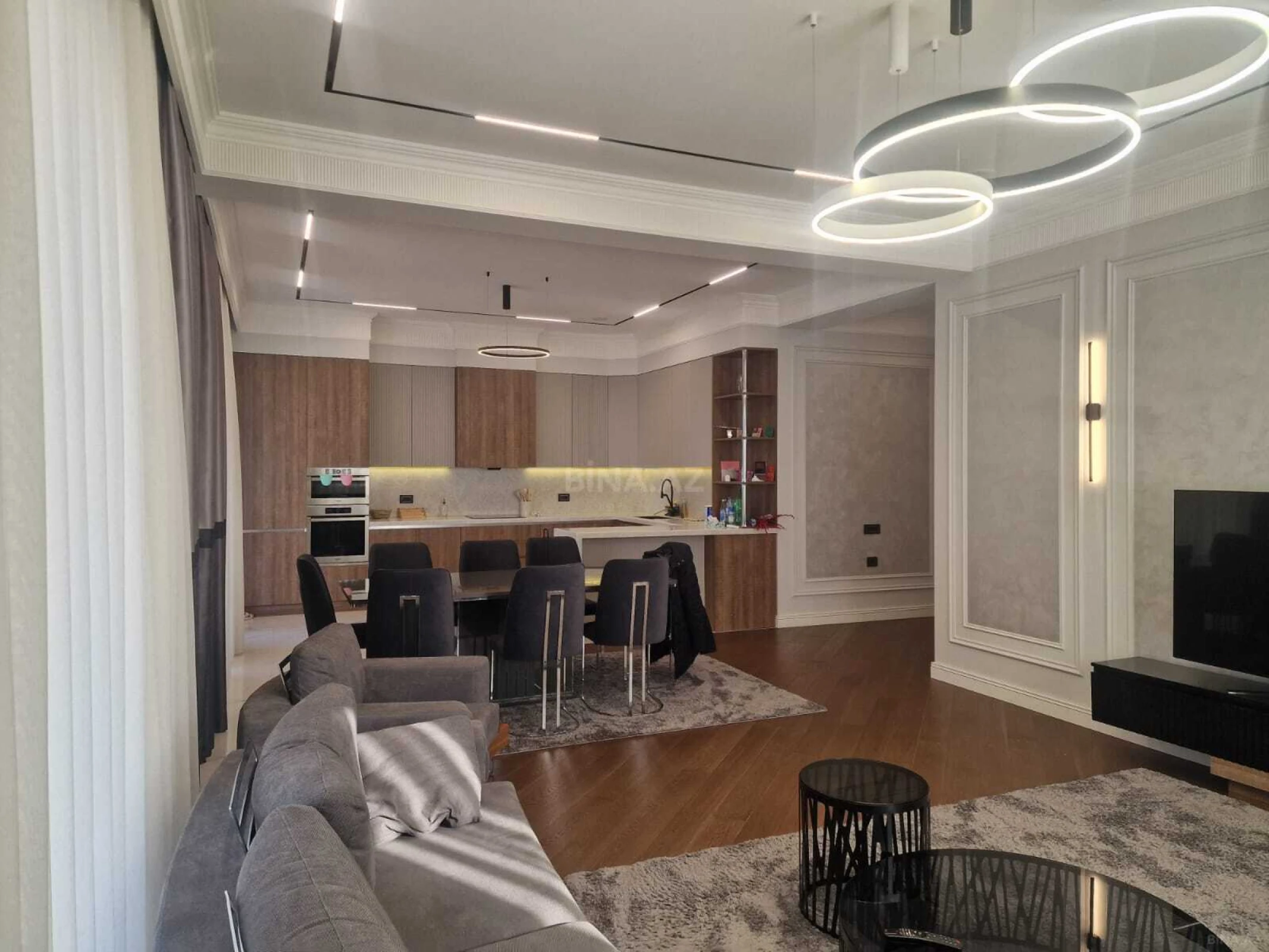 Kirayə verilir 3 otaqlı mənzil 160 m²