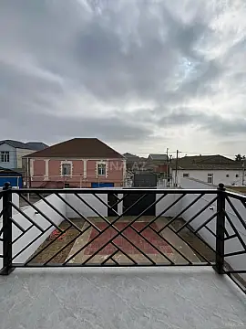 Satılır 5 otaqlı həyət evi 150 m²