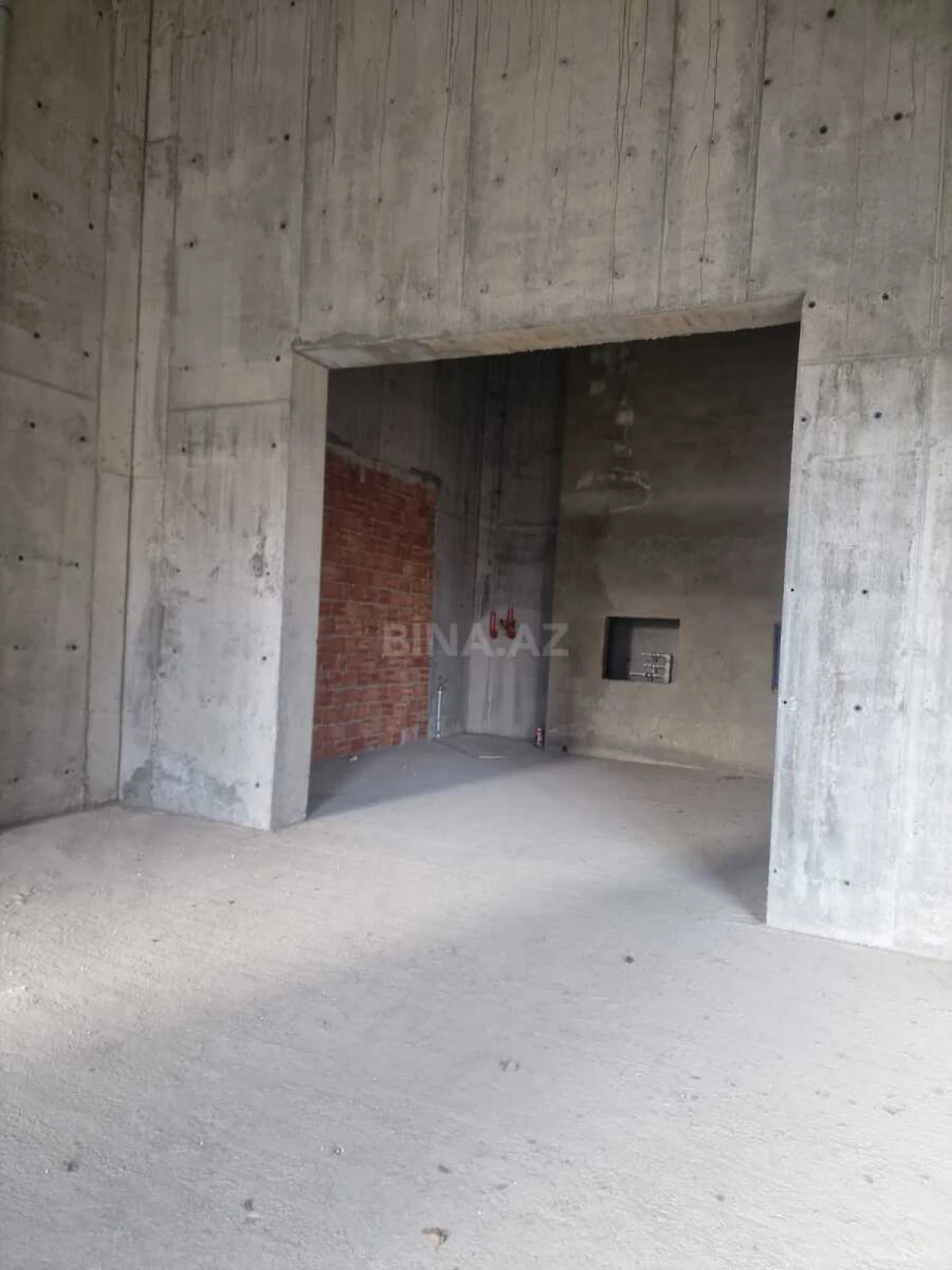 Kirayə verilir obyekt 301 m²