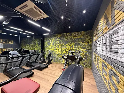 Satılır 4 otaqlı mənzil 196 m²