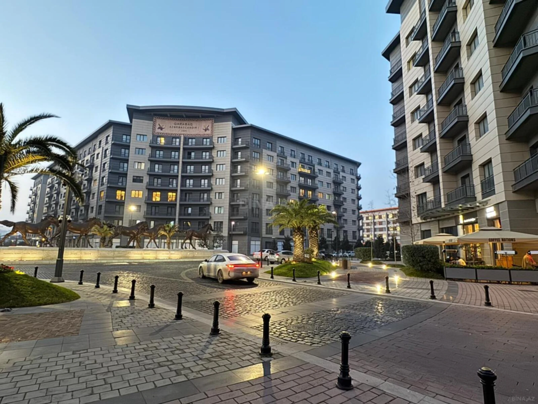 Satılır 5 otaqlı mənzil 203 m²
