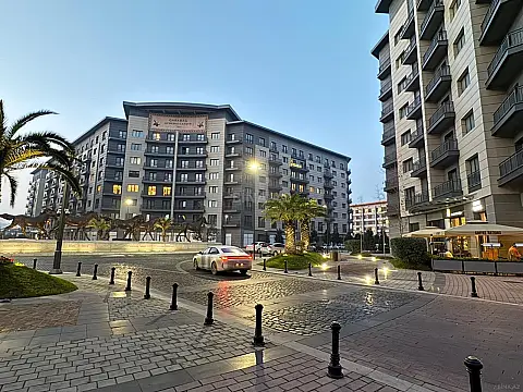 Satılır 5 otaqlı mənzil 203 m²