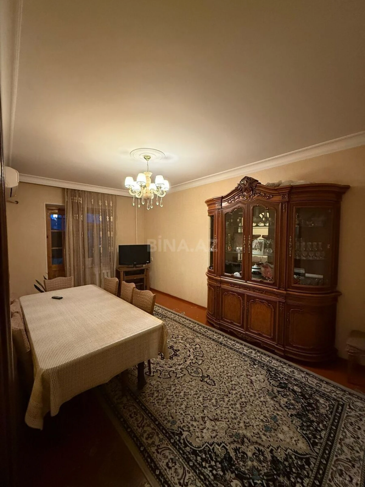 Satılır 4 otaqlı mənzil 110 m²