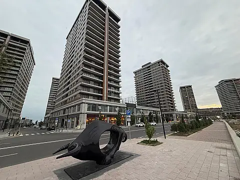 Satılır 4 otaqlı mənzil 195 m²