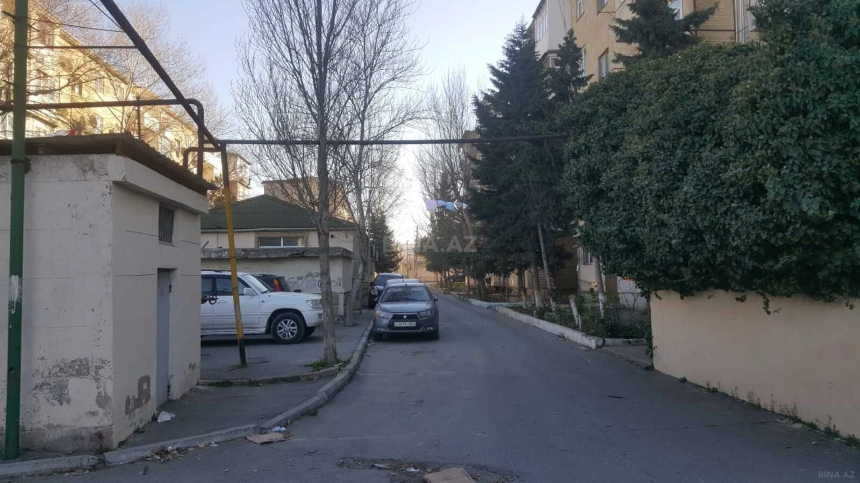Satılır 4 otaqlı mənzil 95 m²