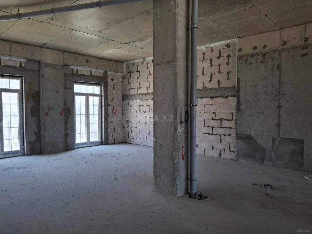 Satılır 3 otaqlı mənzil 111 m²