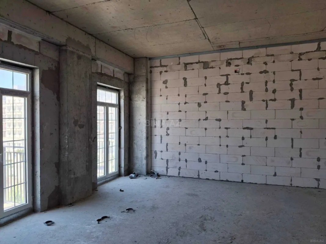 Satılır 3 otaqlı mənzil 111 m²