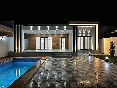 Satılır 4 otaqlı həyət evi 155 m²