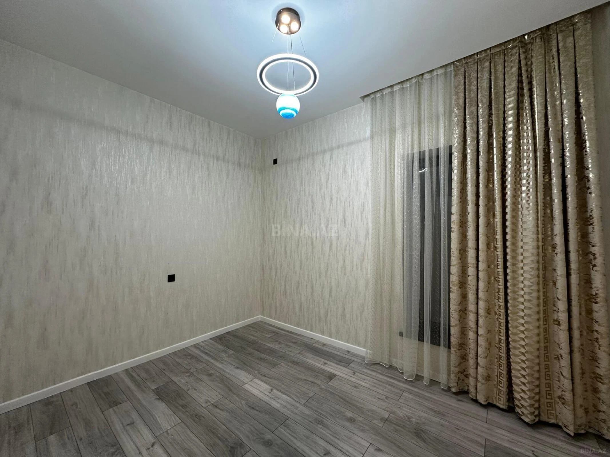 Satılır 4 otaqlı həyət evi 155 m²