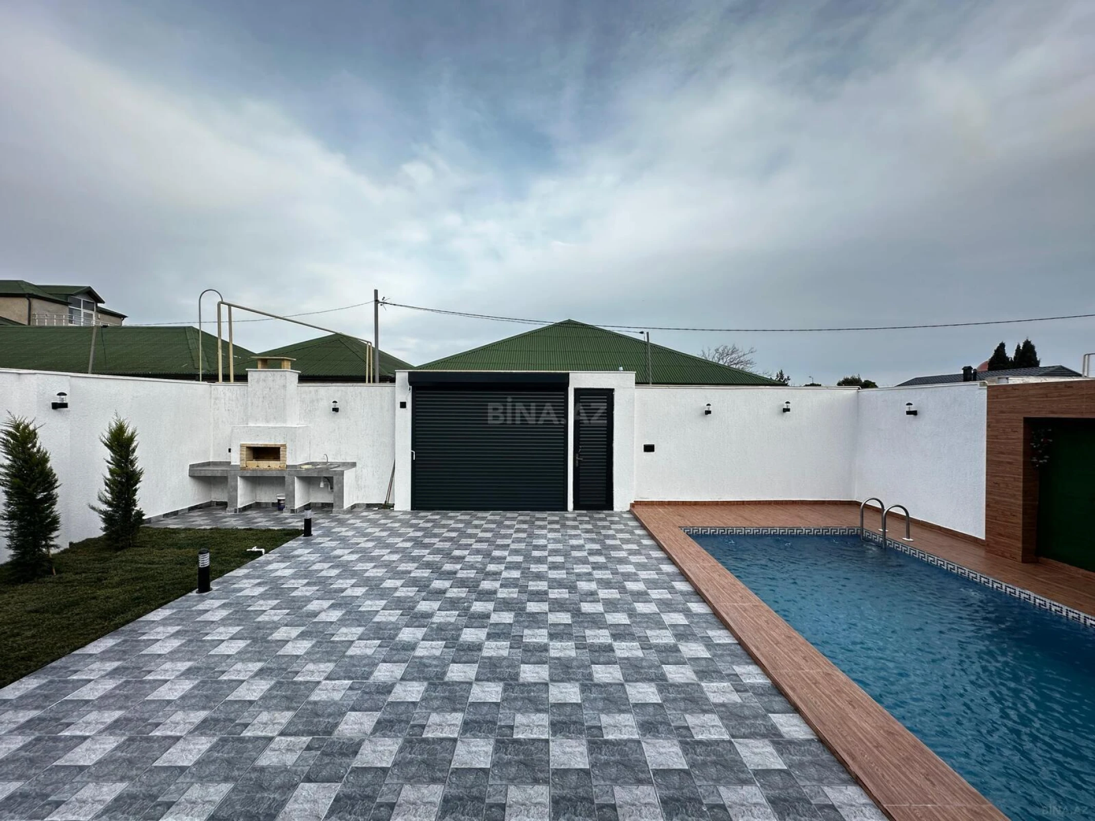 Satılır 4 otaqlı həyət evi 155 m²