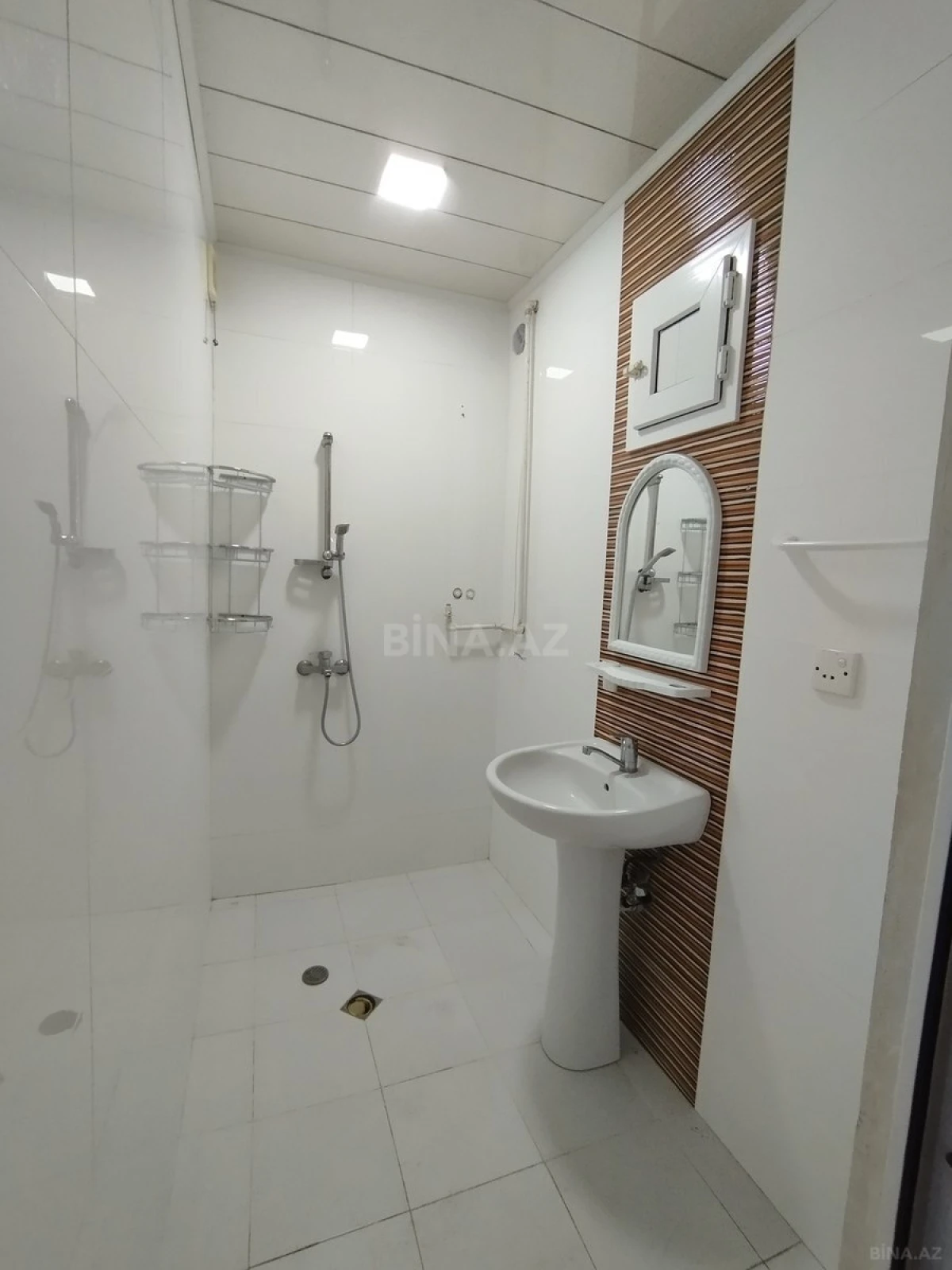Kirayə verilir 2 otaqlı mənzil 60 m²