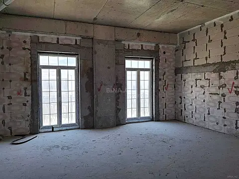 Satılır 9 otaqlı mənzil 326 m²