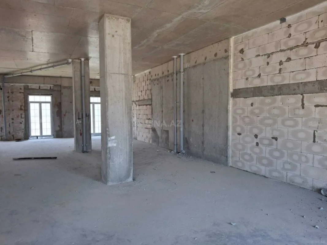 Satılır 9 otaqlı mənzil 311 m²