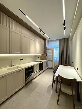 Satılır 2 otaqlı mənzil 86 m²
