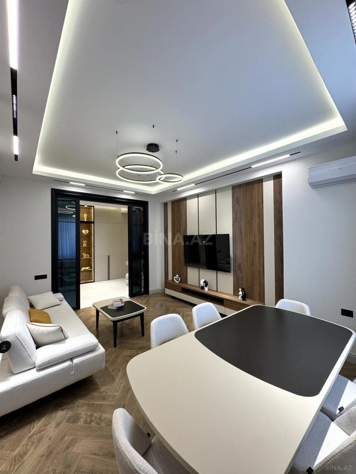 Satılır 2 otaqlı mənzil 86 m²