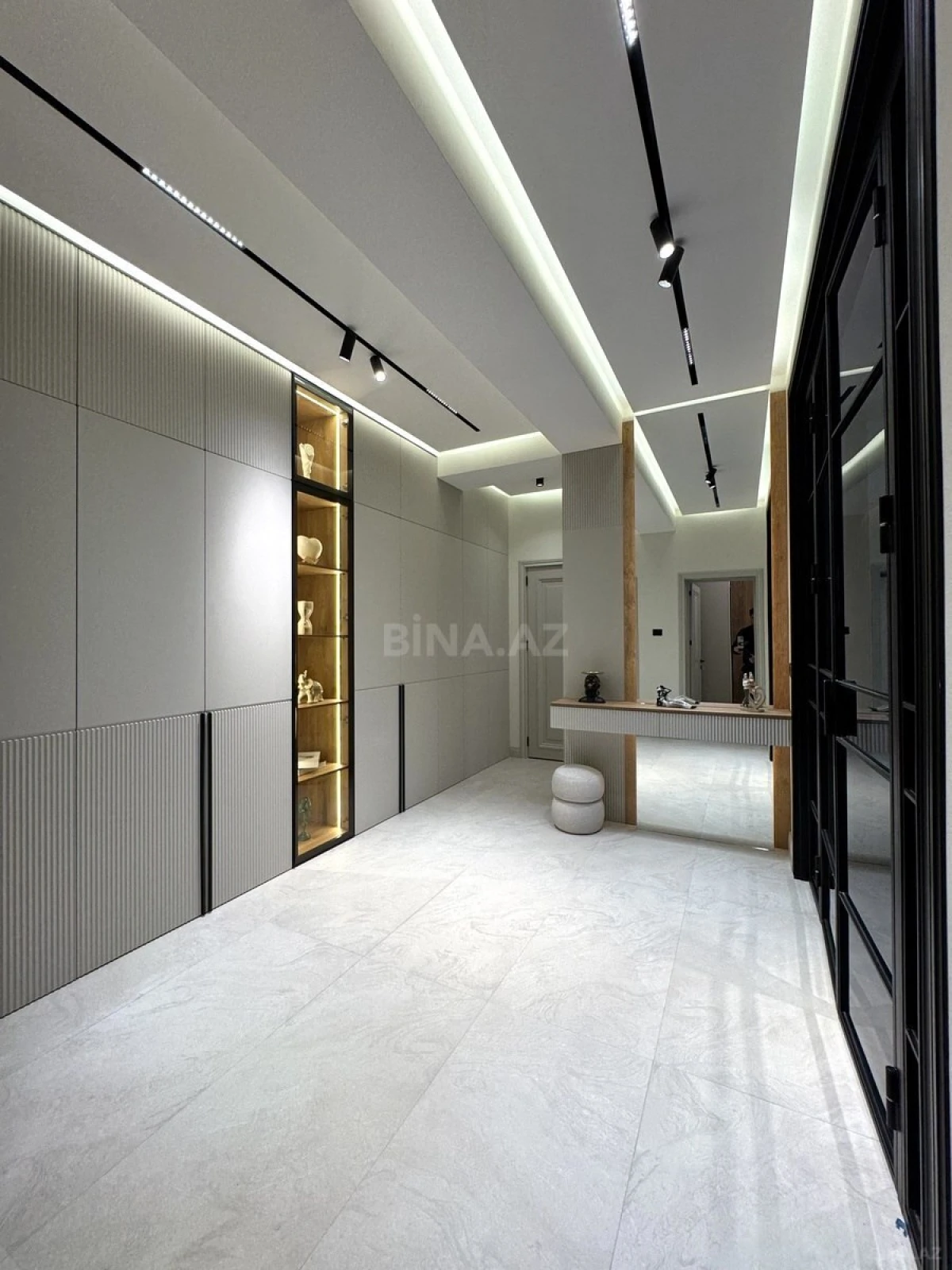 Satılır 2 otaqlı mənzil 86 m²