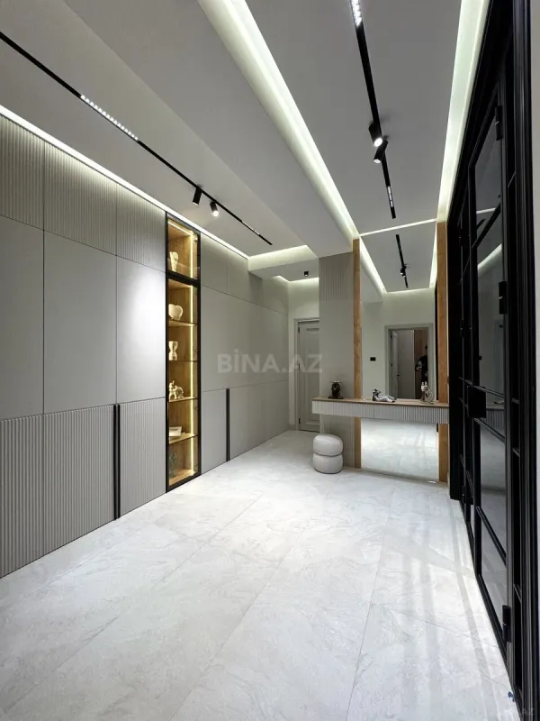 Satılır 2 otaqlı mənzil 86 m²