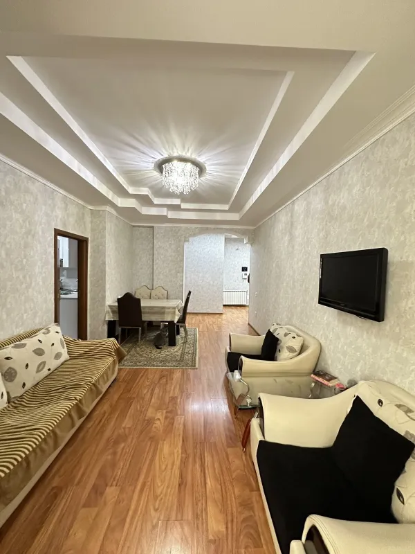 Satılır 3 otaqlı mənzil 100 m²