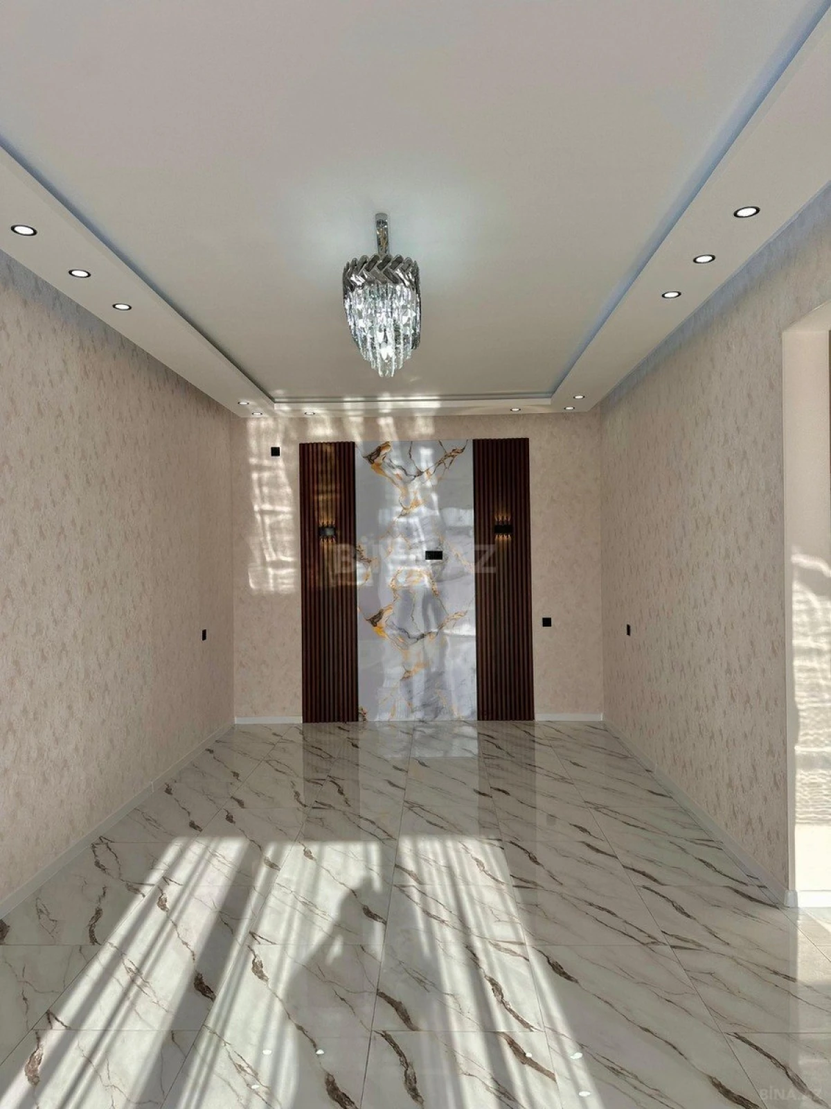 Satılır 5 otaqlı həyət evi 220 m²