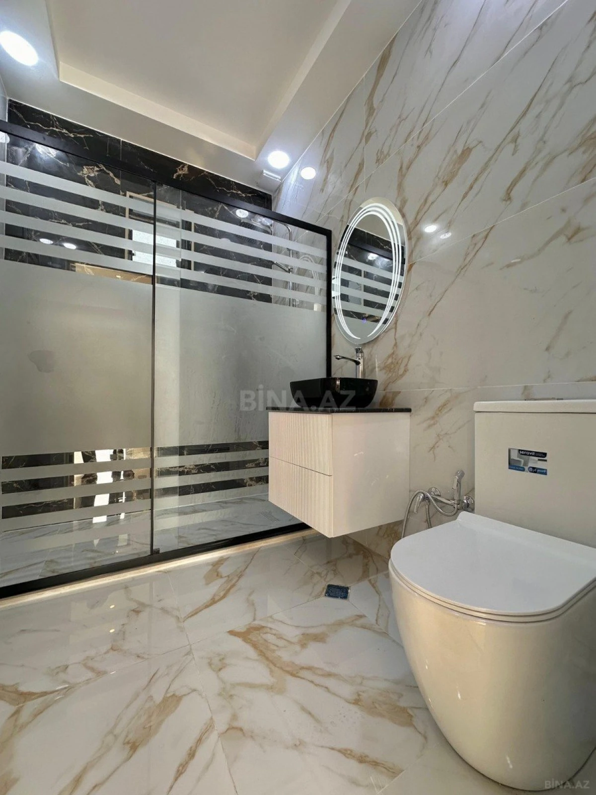 Satılır 5 otaqlı həyət evi 220 m²