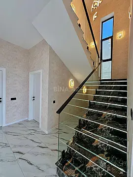 Satılır 5 otaqlı həyət evi 220 m²