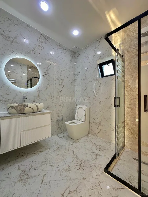 Satılır 5 otaqlı həyət evi 220 m²