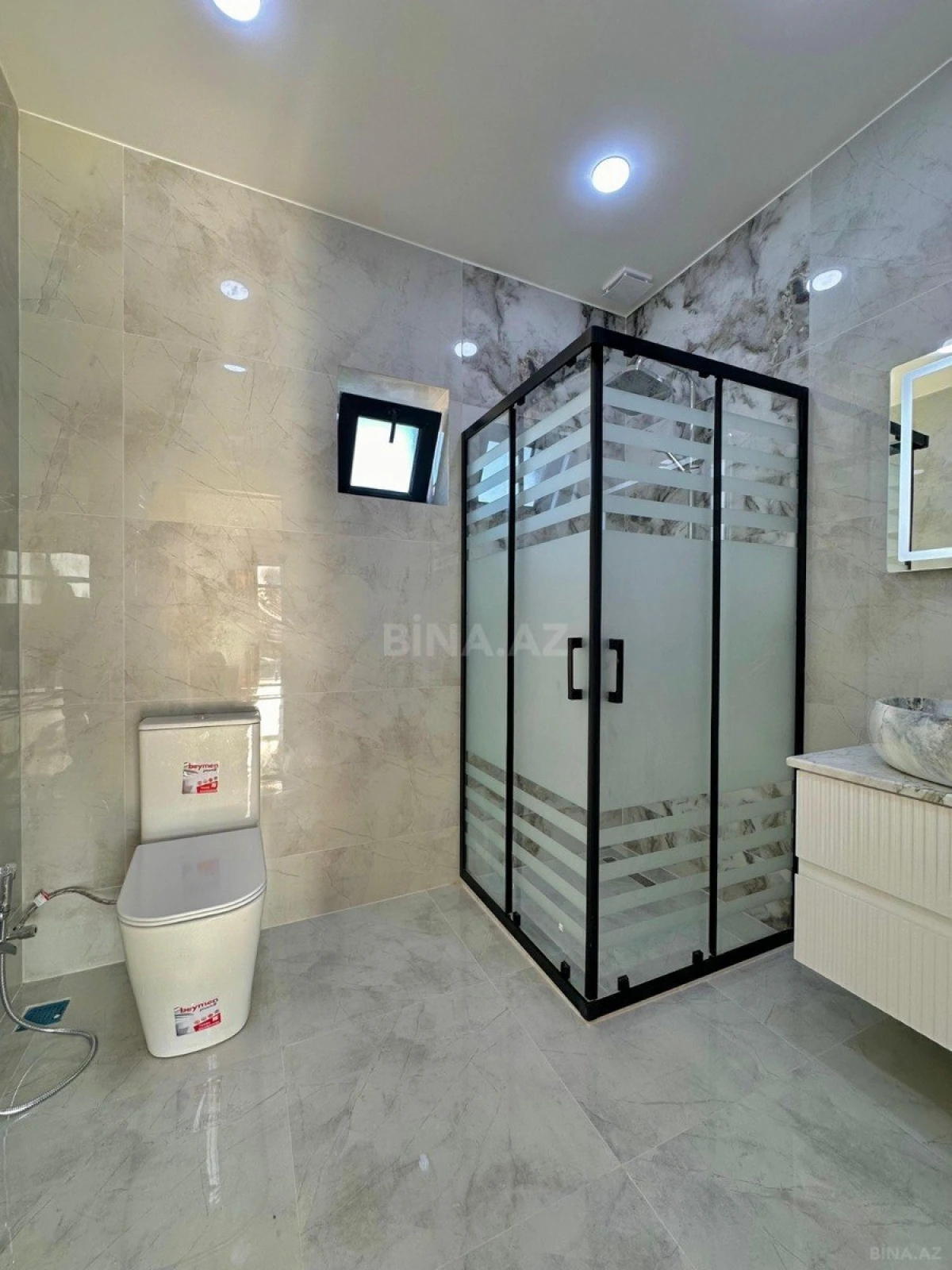 Satılır 5 otaqlı həyət evi 220 m²