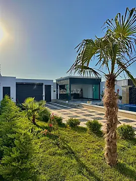 Satılır 5 otaqlı həyət evi 220 m²