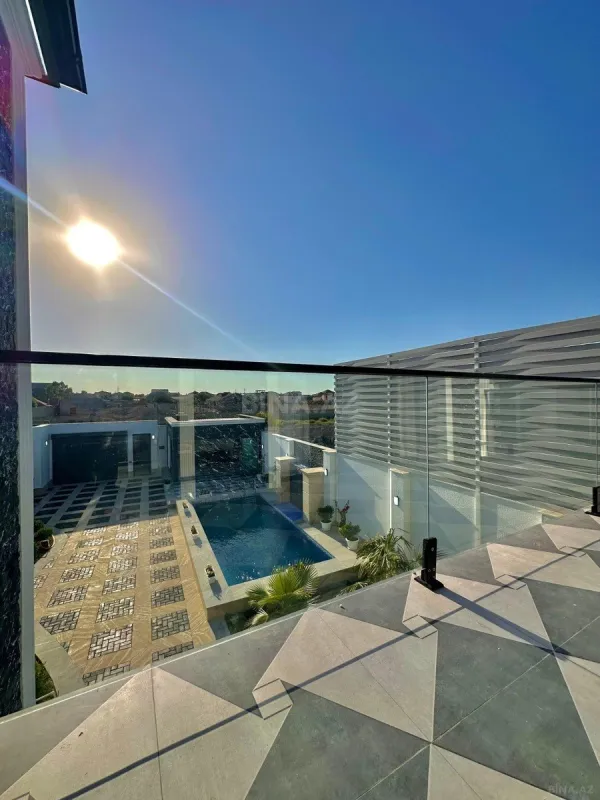 Satılır 5 otaqlı həyət evi 220 m²