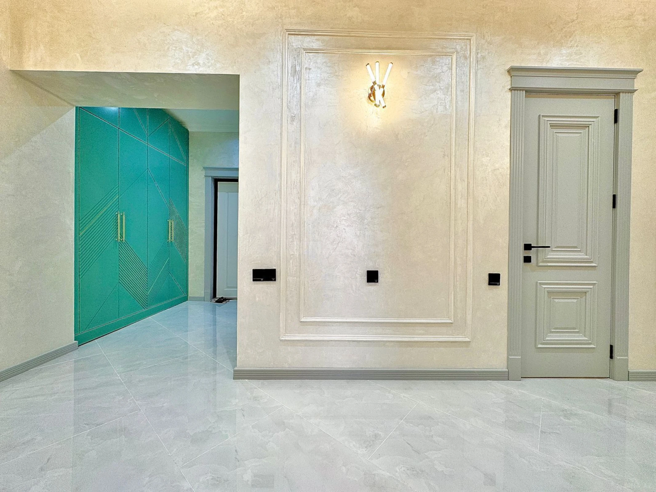 Satılır 4 otaqlı mənzil 136 m²