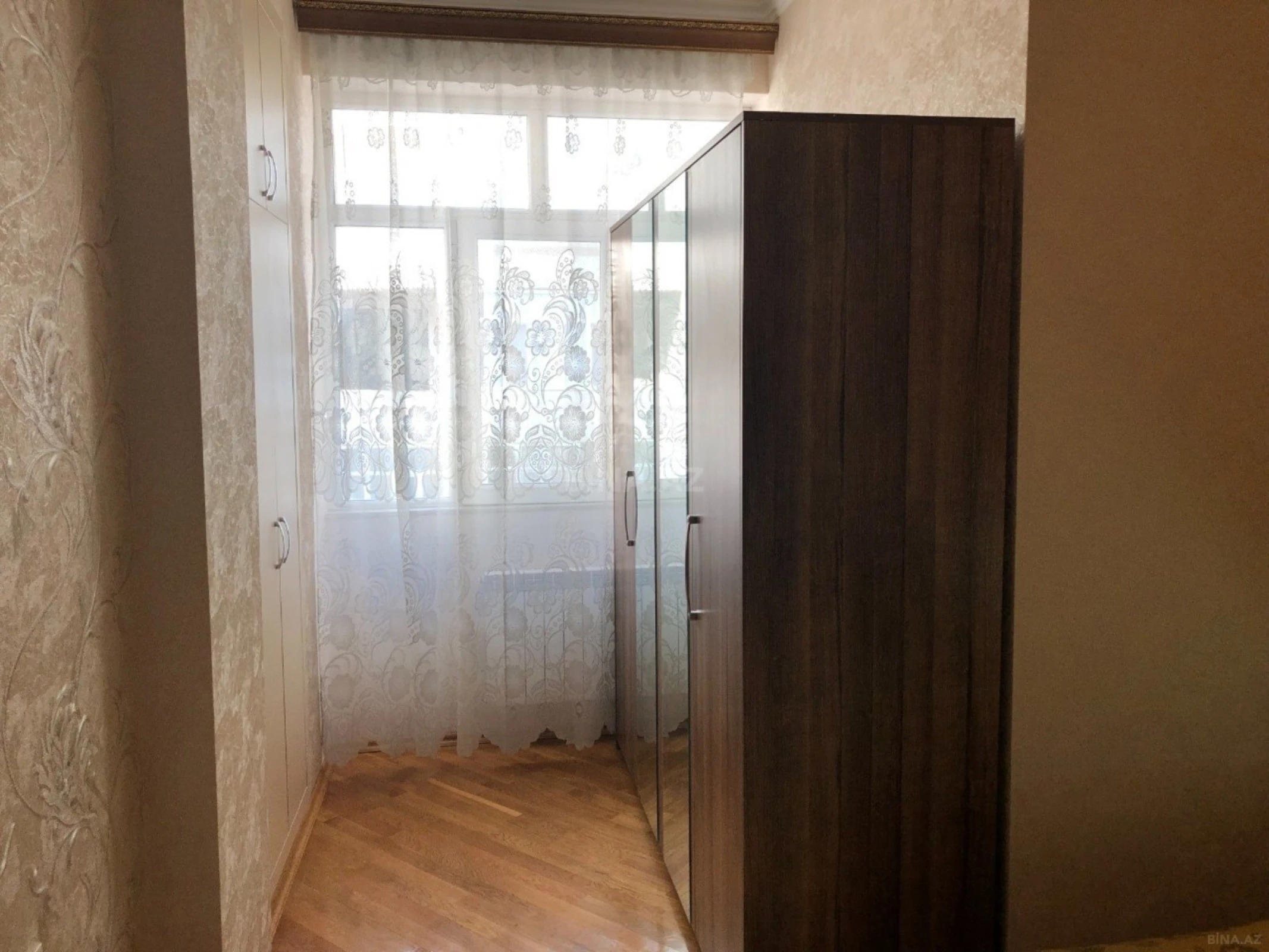 Satılır 2 otaqlı mənzil 86 m²