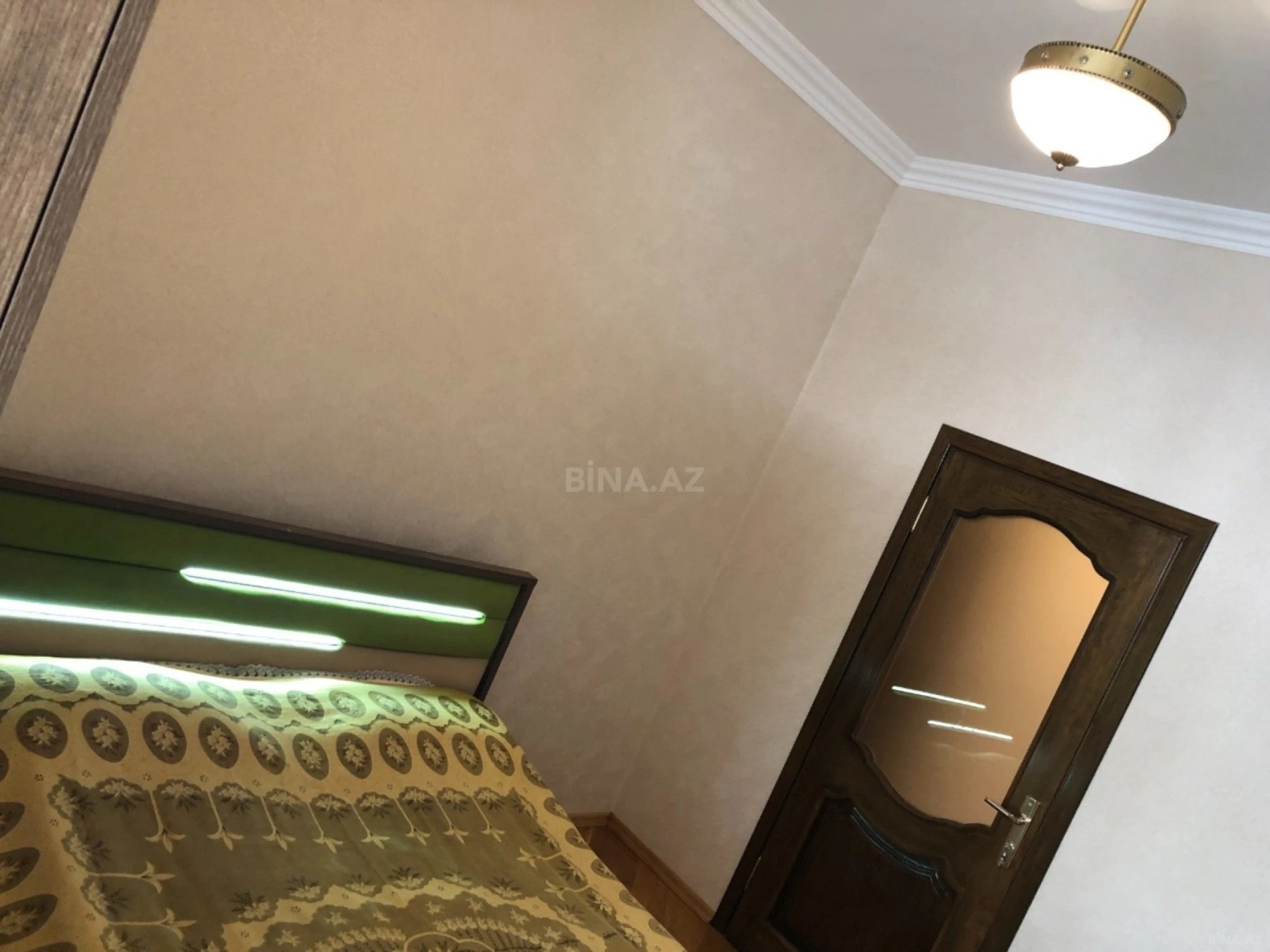 Satılır 2 otaqlı mənzil 86 m²