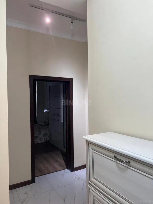 Kirayə verilir 2 otaqlı mənzil 67 m²