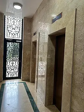 Kirayə verilir 2 otaqlı mənzil 67 m²