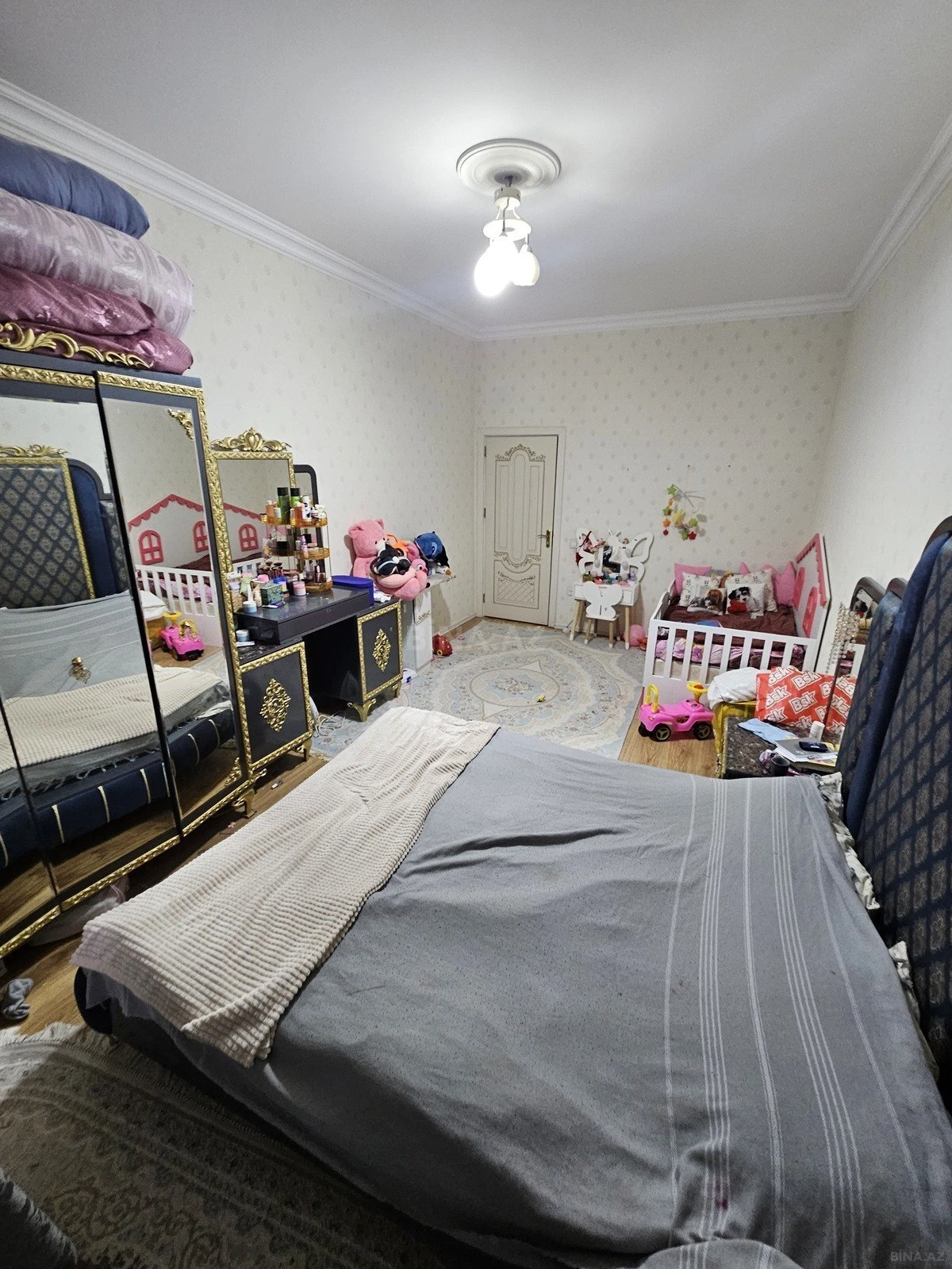 Satılır 2 otaqlı mənzil 102 m²