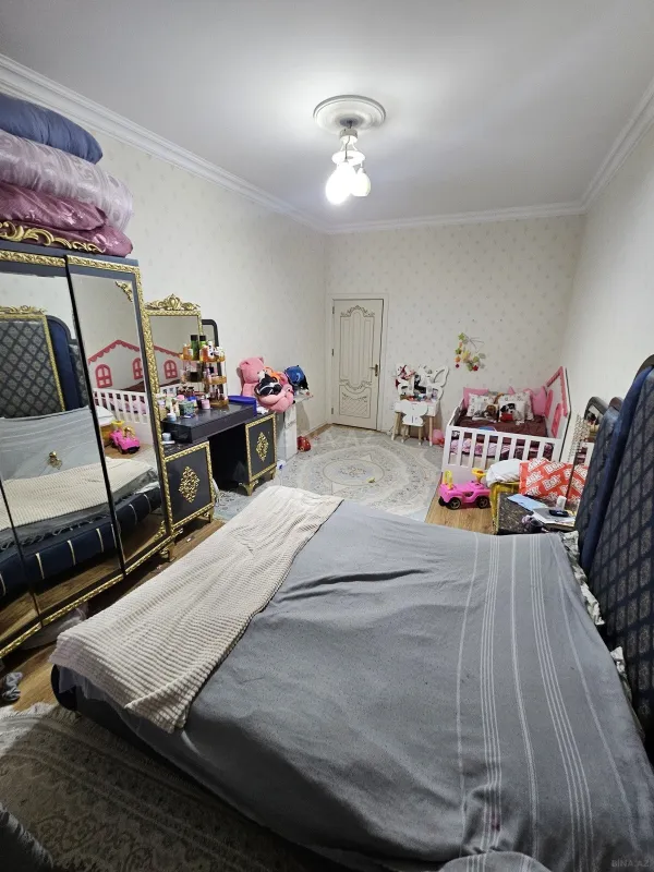 Satılır 2 otaqlı mənzil 102 m²