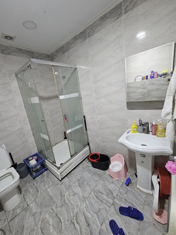 Satılır 2 otaqlı mənzil 102 m²
