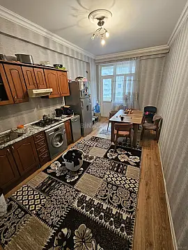 Satılır 2 otaqlı mənzil 102 m²