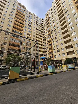 Satılır 2 otaqlı mənzil 102 m²