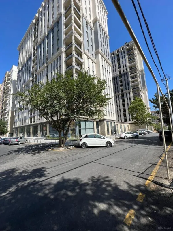 Satılır 3 otaqlı mənzil 124 m²