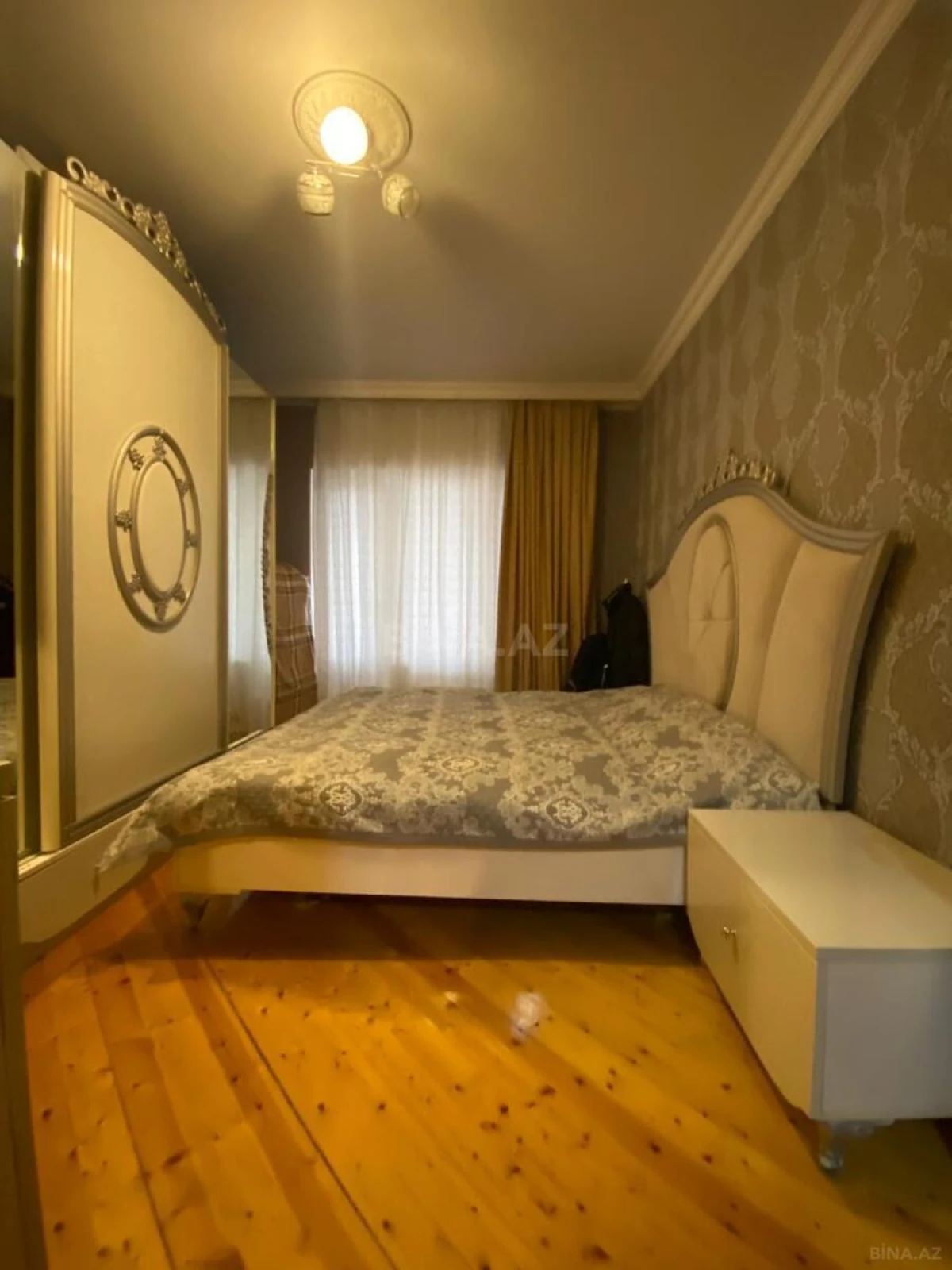 Satılır 2 otaqlı mənzil 65 m²