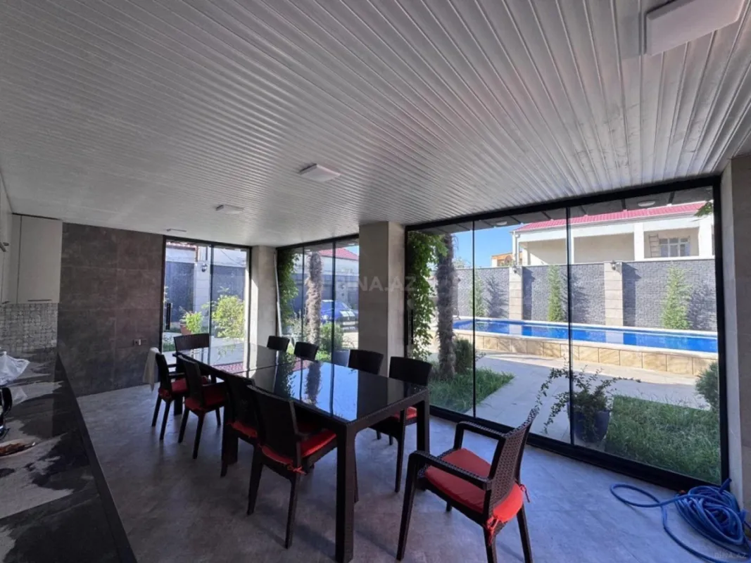 Kirayə verilir 4 otaqlı həyət evi 250 m²
