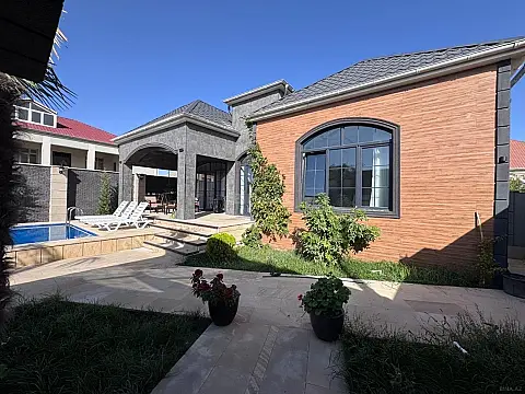 Kirayə verilir 4 otaqlı həyət evi 250 m²