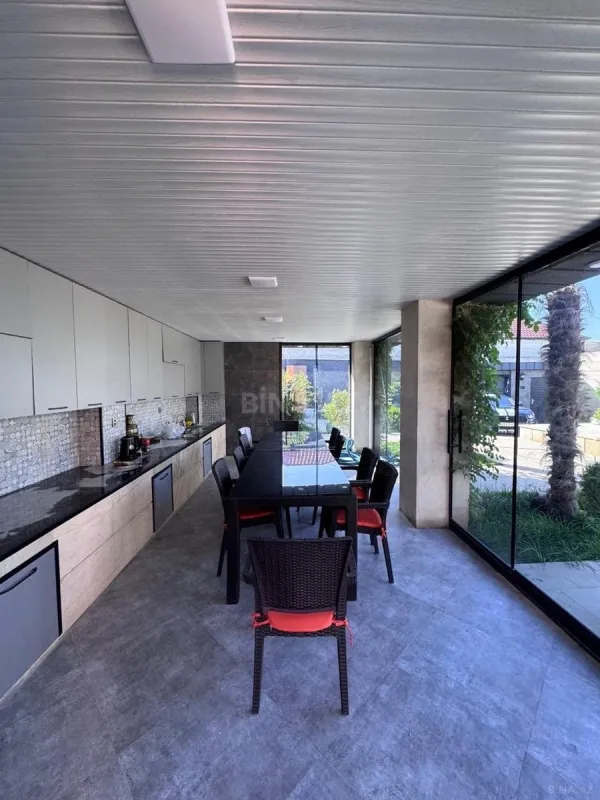 Kirayə verilir 4 otaqlı həyət evi 250 m²