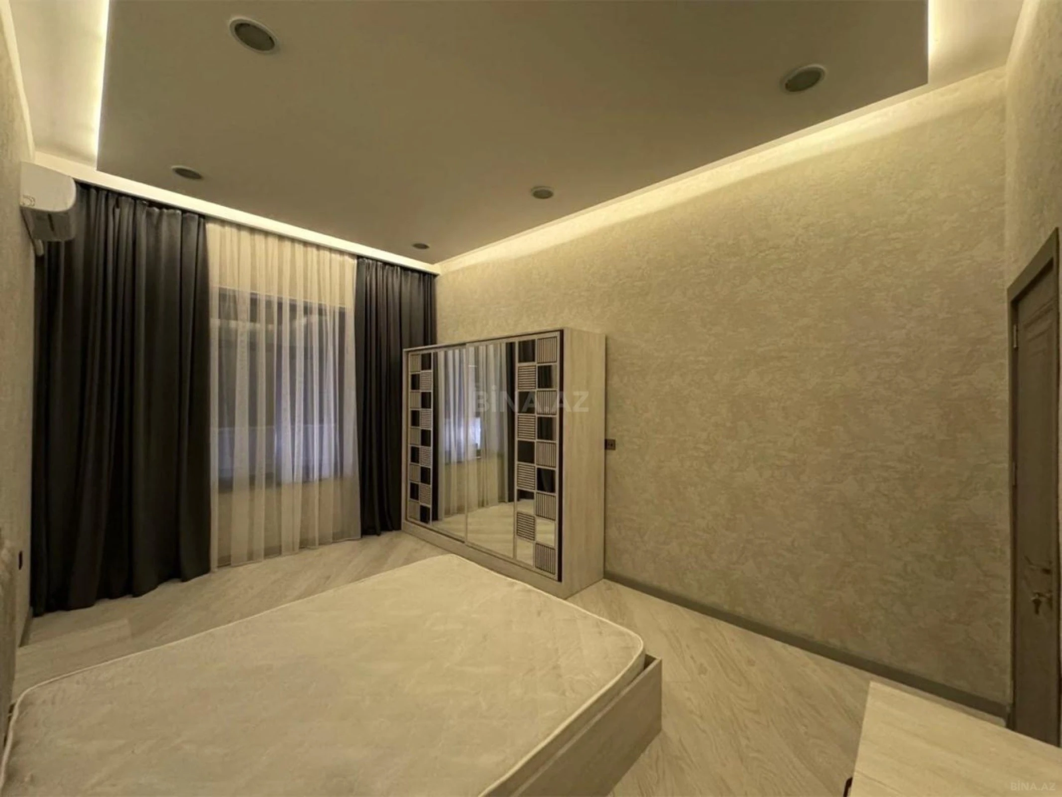 Kirayə verilir 4 otaqlı həyət evi 250 m²