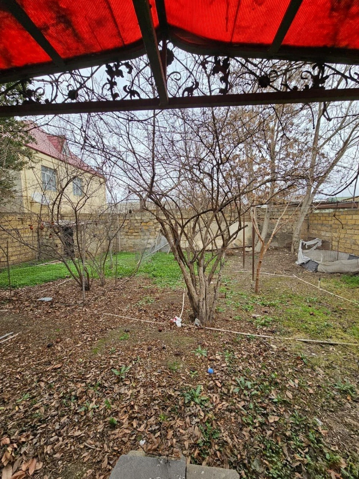 Satılır 3 otaqlı həyət evi 100 m²