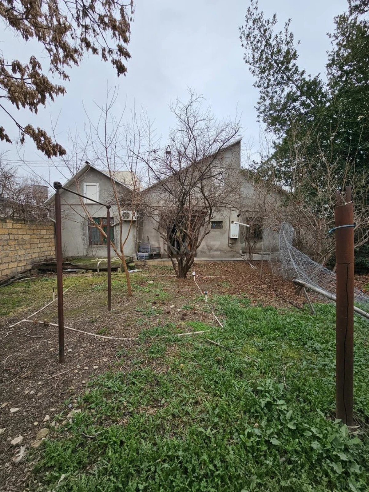 Satılır 3 otaqlı həyət evi 100 m²