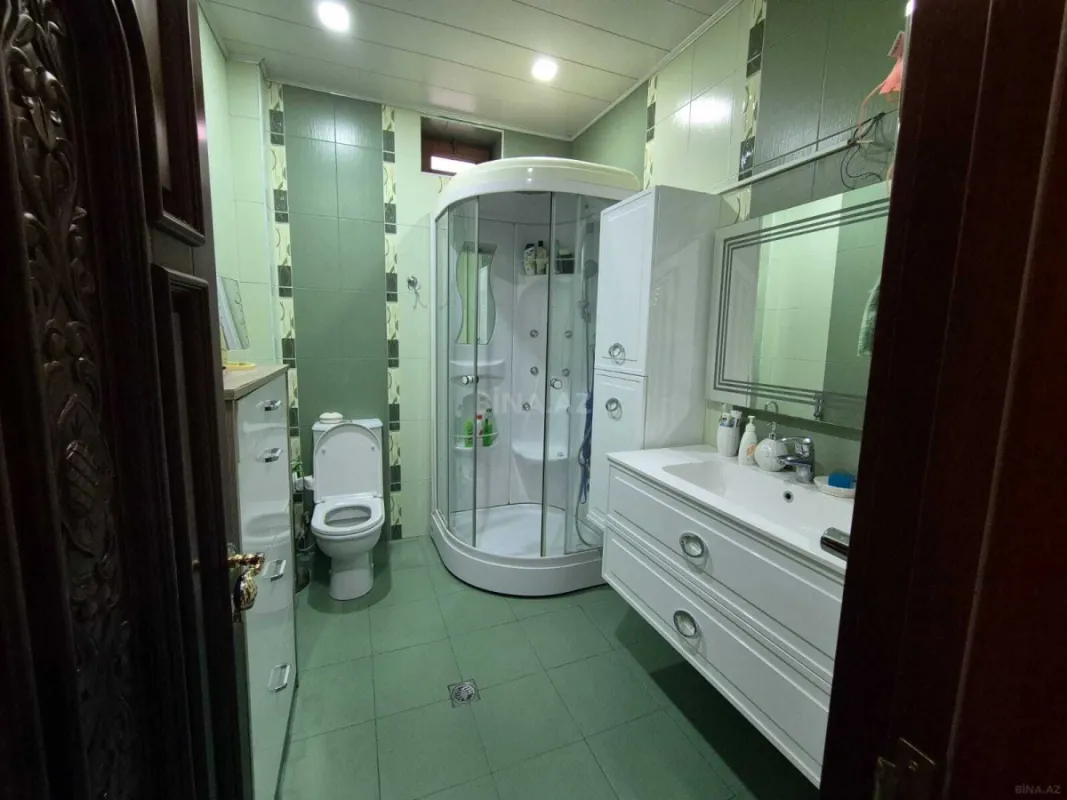 Satılır 7 otaqlı həyət evi 420 m²